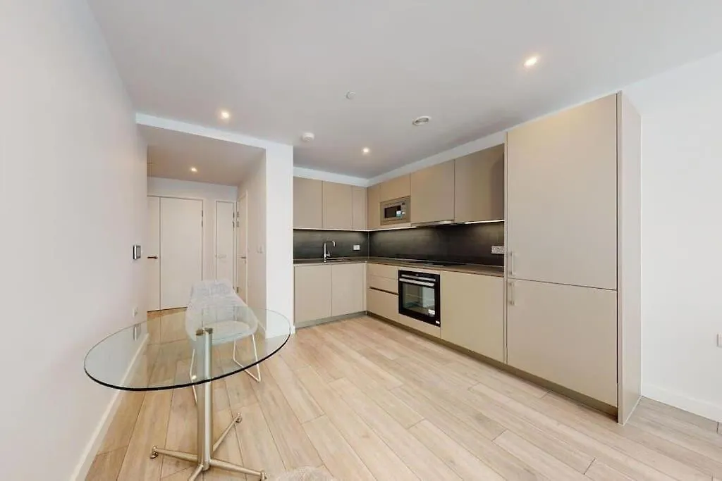 לונדון City View 1 Bedroom Flat
